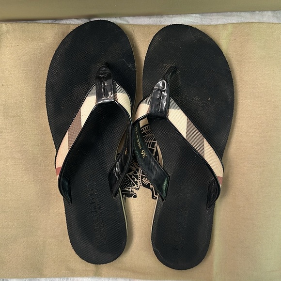Burberry flip-flops size EUR36 - Picture 2 of 5